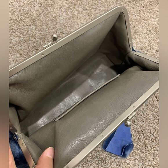 Blue Houndstooth Genuine Shearling Leather Kisslock Handbag, Multi Use Style - Picture 14 of 16